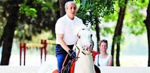 ATLAR KİME KOŞUYOR ?