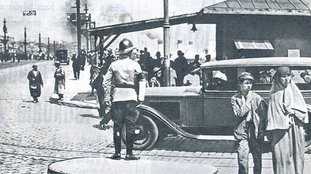 Göztepe: İstanbul, Anadolu Yakasında, Kadıköy İlçesi sınırları içinde bulunan bir mahalledir. İsmini Merdivenköy, Şahkulu Dergahının şeyhi olan Gözcü Baba’nın gözetleme yaptığı bölgeden almıştır. Peki Gözcü baba nereyi gözetliyordu?