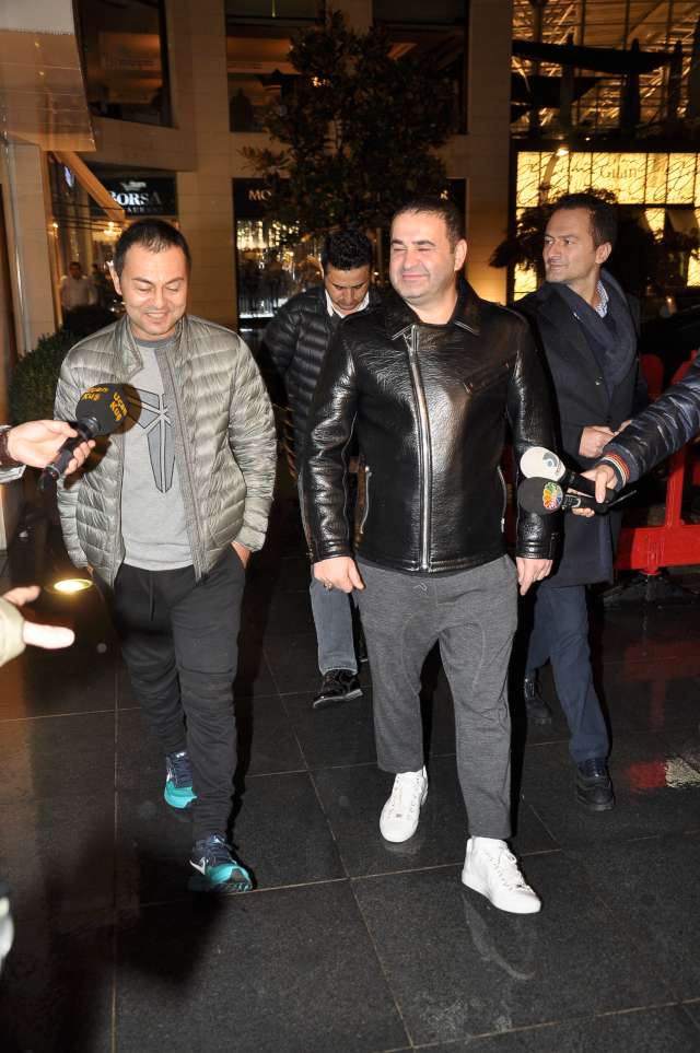 Serdar Ortaç komedyen Şafak Sezer ile önceki akşam İstinye Park’ta bir araya geldi. SOZCU / Evren ABDULLAHOĞLU