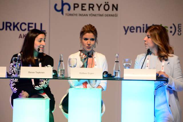 Ayşe Arman'ın söyleşinin hemen başında, 'Gülben dul olmanın sorunlarını yaşıyor' gafı üzerine salonu sessizlik kaplarken, Ergen, ''Ben evlendim Ayşe'ciğim biliyorsun'' diyerek durumu toparladı. '3 çocuğa da bakıp bir yandan da işlerle ilgilenmek zor olmuyor mu?' sorusu üzerine ise Gülben Ergen, ''Benim 6 çocuğa bakacak potansiyelim var.