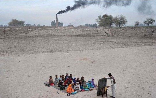 Afganistan'ta bir okul