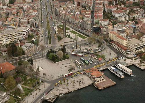 Peki ya iki bu projelere itirazlar olursa? Projeler hazır. 2016 yılının sonuna kadar bu projelerin onaylanması, 2017-2018 sezonunda uygulanmaya başlaması, 2019'da ise Beşiktaş'ın yeni yüzüne dair ilk sonuçların alınması bekleniyor.