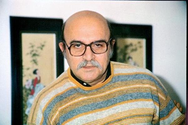 10.Öztürk Serengil<br /><br />Yeşilçam'ın en çok evlilik yapan isimlerinden olan Öztürk Serengil, ilk önce Mevhibe Hanım'la dünya evine girdi ve boşandı, ardından yaptığı ikinci evliliğini ise sadece 3 gün sürdürebildi. Seren Serengil'in annesi olan Nevin Teoman'la de imza attığı evliliğini de uzun süre sürdüremeyen Serengil, son evliliğini Seija Mirja ile gerçekleştirdi. 1999'da vefat eden Serengil, ömrüne 4 evlilik sığdırdı.