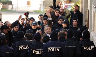 Türkiye'de Avrupa ülkelerinin toplamından daha fazla gazetecinin hapiste olması.