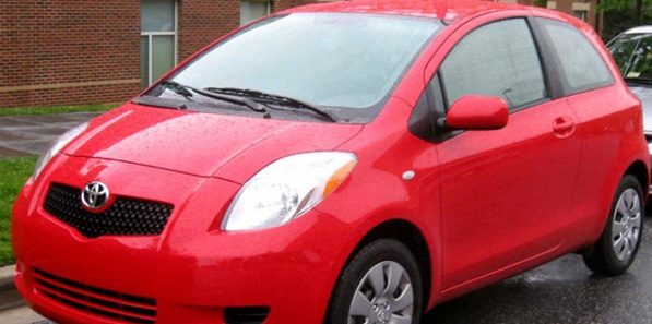 TOYOTA YARIS<br /><br />1.0 Life satış fiyatı: 38.900 TL