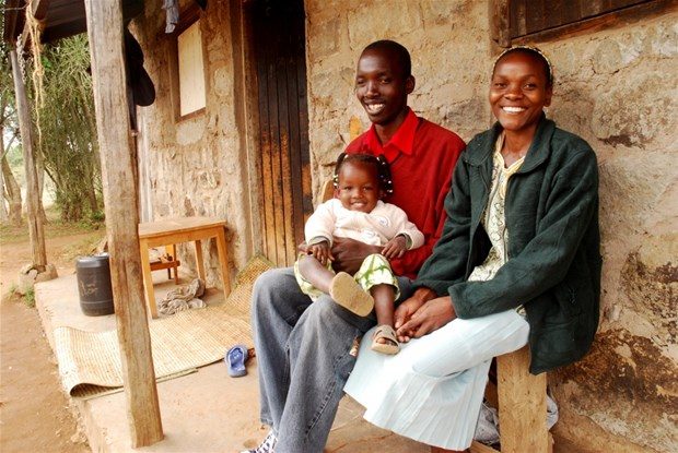 Kenya`da bir ailenin gelirinin üçte biri rüşvete gidiyor