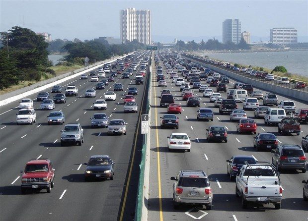 Her yıl dünya yeni doğan nüfusunun 3 katı araç trafiğe karışıyor