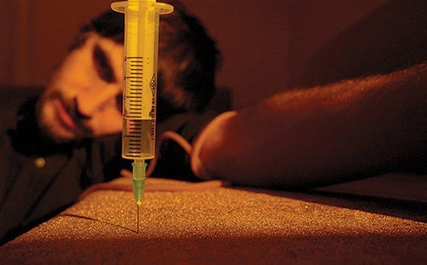 15 yaşındaki İngilizlerin yarısı uyuşturucu kullanmış, dörtte biri sigara içiyor