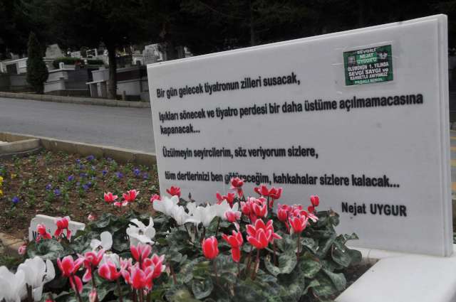Magazin ve sanat camiasından kimsenin vefasızlık ettiğini düşünmüyoruz.