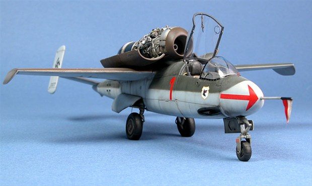 HE-162<br /><br />Naziler fantaziyle bilimi birleştirip büyük kısmı tahtadan oluşan bu uçağı yapmıştır.