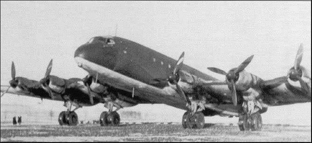 JU-390<br /><br />Sadece bir tane üretilmiş olan bir başka Amerikan bombardımanı olan bu uçağın amacı Naziler'in yapacağı atom bombasını New York'a atmaktı ama atom bombası projesi iptal edilince uçakta şavaşa sokulmadı.