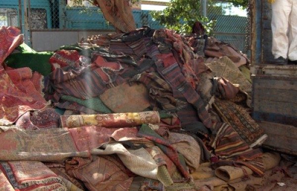 Yeniden kullanılmak üzere camilere geri gönderilen 20 bin halı ve kilimin ise makine ürünü olduğu belirlendi. Kalan 80 bin civarındaki değerli halı ve kilimler şu an Vakıflar Genel Müdürlüğü'nün Ostim'deki deposunda tutuluyor. Birbirinden değerli bu halı ve kilimlerin kısa sürede tasnif ve tescili yapılması gerekiyor.