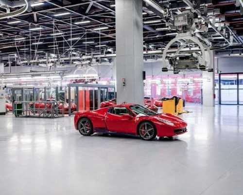 Ferrari, lüks spor otomobilleri üreten İtalyan otomobil markasıdır.