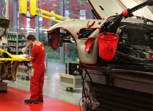 İşte bir Ferrari fabrikasından kareler...