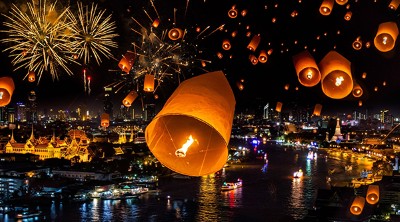 3. Bangkok kumsallarında parti <br /><br />Avrupa kentlerinin birbirine benzediğini düşünüyor ve yılbaşını farklı bir kültürde görmek istiyorsanız, Bangkok’u mutlaka ziyaret etmelisiniz. Buda’nın altın şehri Bangkok’ta yılbaşı tropikal iklimde karşılanıyor. Yılın son saatlerinde mayolarınızla kumsala inerek, gökyüzüne “Dilek Balonu” gönderebilirsiniz.
