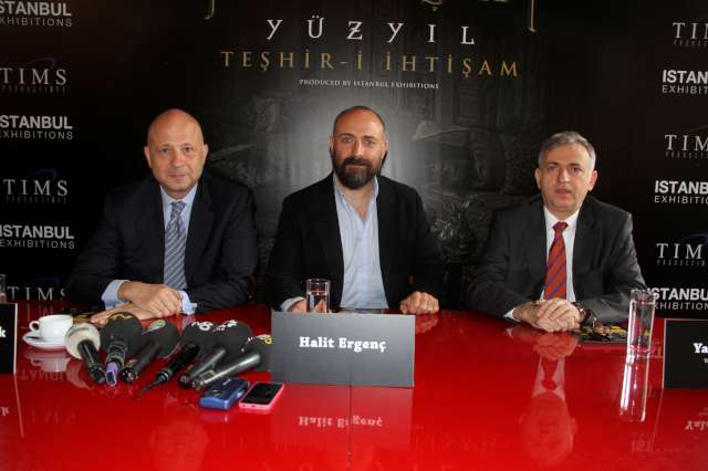 Dizide Kanuni Sultan Süleyman rolünü oynayan Halit Ergenç, hiper gerçekçi heykeliyle selfie yapınca ortaya ilginç görüntüler çıktı. Dünyanın 55 ülkesinde 300 milyona yakın kişi tarafından takip edilen Muhteşem Yüzyıl’ın ileri teknoloji ile hazırlanan ‘Muhteşem Yüzyıl- Teşhir-i İhtişam’ sergisi Kanuni Sultan Süleyman rolüyle 4 sezon izleyiciyle buluşan Halit Ergenç tarafından UNIQ İstanbul’da açıldı. SOZCU / Mustafa KIZGINYÜREK