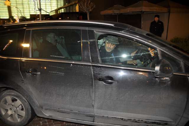 Sergiyi çok beğendiğini söyleyen Cem Yılmaz, ‘Sizin de birçok projeniz oldu bu projelerden sergi yapmayı düşünür müsünüz?’ sorusu sorulduğunda da “ Gelecek tepkilere göre böyle bir şey olabilir “ açıklamasını yaptı.