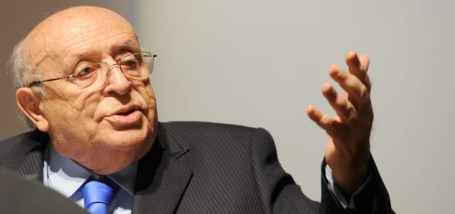 "Genelevleri kapatalım da millet bizi mi sevsin?"<br /><br /> Süleyman Demirel