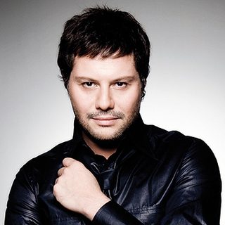 "Her Türk gencine meşhur olmayı tavsiye ediyorum." <br /><br /> Mirkelam