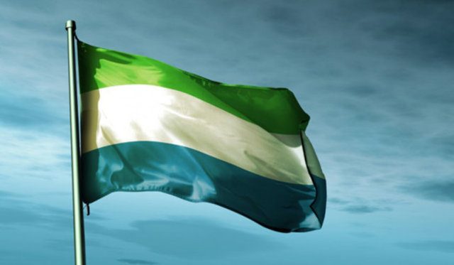 Bom Dili konuşan 20 kişi Bir diğer ölmek üzere olan ve Sierra Leone’de(Batı Afrika) konuşulan Bom dili 5.7 milyonluk nüfusa sahip ülkede yaklaşık 20 kişi tarafından konuşuluyor.