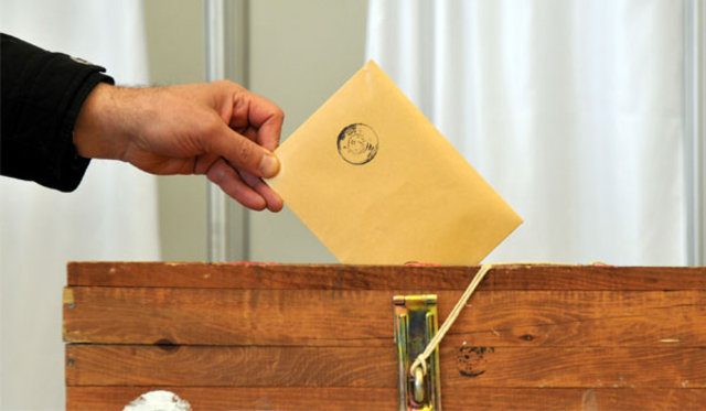 15 Nisan: Milletvekili geçici aday listeleri yayınlanacak.