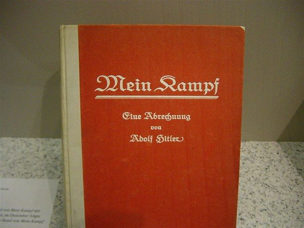 Fakat isim çok uzun olduğundan Kavgam ismi verildi. Hitler'in düşüncelerini aktardığı bu kitap bugünlerde başta Almanya olmak üzere birçok ülkede telif hakkı süresinin dolacak olmasından dolayı basılıp - basılmayacağı konusunda tartışılmakta.