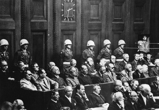 Koskoca Nazi İmparatorluğu sadece 13 yıl sürmüştü. Müttefikler birçok SS subayını yargıladı. Birçoğu ise zaten intihar etmişti.