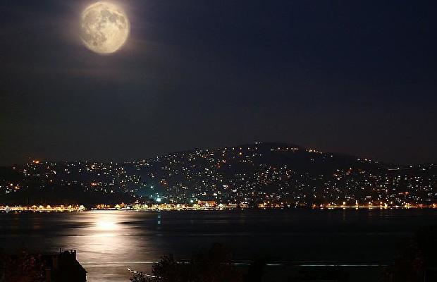 Gökyüzünde her ay bir yeni ay ve bir de dolunay gerçekleşir.Özellikle dolunay zamanları kötü bir takım alışkanlıkları geride bırakmak ve diyete başlamak için ideal zamanlarıdır.