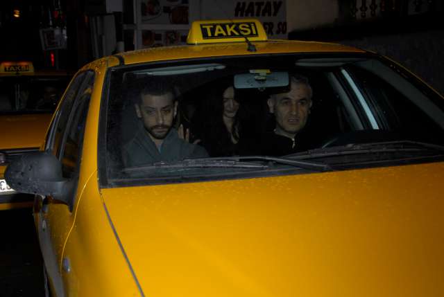 "Karadayı" dizisinin Feride'si Bergüzar Korel yakın arkadaşı Aslı Orcan ile birlikte eğlendi. SOZCU / Mustafa DERYAHAN