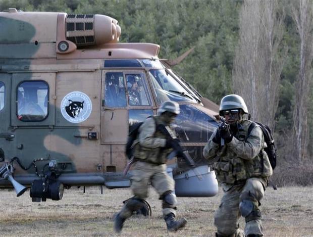 Varlık amacı "tehdit ve risk seviyesi ne olursa olsun geride kimseyi bırakmamak" olan MAK timleri, en riskli göreve çıkacak pilota "benim için kendi canını ortaya koyarak kurtarmaya gelecek arkadaşlarım var" güvenini sağlıyor.