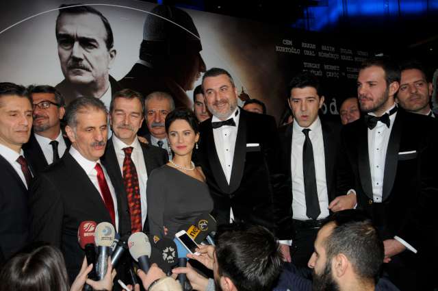 Toplu röportajda dahi bir araya gelmek istemeyen ikiliden Günay Musayeva...