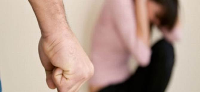 Gaziantep’te eşini öldüren Mehmet Şahin, gazetecilere, “Her şey Fatma Şahin yüzünden oldu. Kadınlar için çıkardığı kanunlar yüzünden oldu” dedi. İfadesinde ise “Akşam üzeri eve geldim. Yemek bile hazırlanmamıştı” dedi.