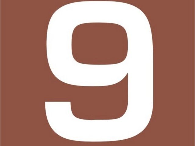 Bir seviyeden diğerine geçiş rakamı olan 9, bir dünyadan diğerine geçiş olan inisiyasyonun sembolü aynı zamandı. Ezoterizmin kutsal rakamı sayılıyor.