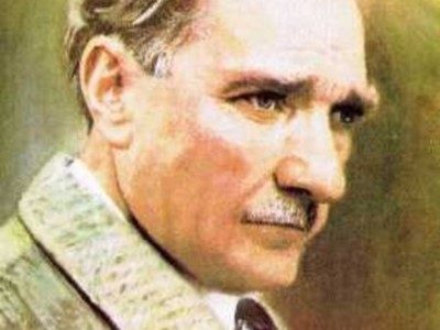 19 Mayıs 1919'da Samsun'a çıkmıştı ve bindiği vapurda sadece 19 yolcu vardı. 19 yıl Türk milletinin kaderine hükmetmiş. Adı ve soyadı yani "Mustafa Kemal Atatürk" 19 harftir.