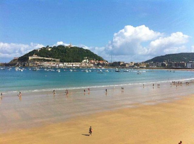 17- La Concha Beach - İspanya