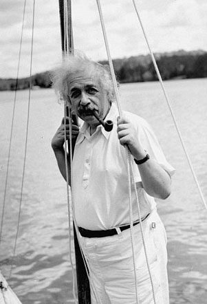 Einstein, 11 yaşındaki oğlu Hans Albert'e, "Keyif alarak bir şey yapıyor ve zamanın nasıl geçtiğini anlamıyorsan, bu öğrenmenin en iyi yoludur" diyerek kendi formülünü açıklıyor.