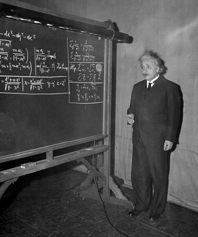Büyük bilgin Albert Einstein 'Büyük Amerikalıların Çocuklarına Mektupları' kitabında yer alan ve oğluna yazdığı mektupta öğrenmenin sırrını açıklıyor.