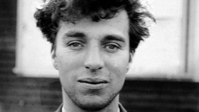 Charlie Chaplin 27 yaşında, 1916