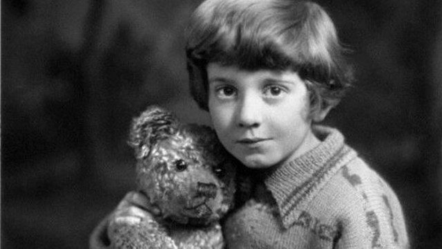Gerçek Winnie the Pooh ve Christopher Robin, 1927