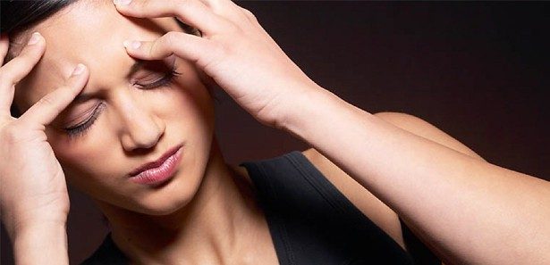 Oruç tutarken baş ağrısı veya migren sorunu çekerseniz bu önerilerle baş ağrısından kurtulabilirsiniz. İşte sizi ağrıdan kurtarabilecek ipuçları...