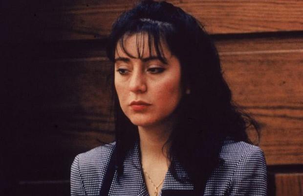 Lorena Bobbit<br /><br /> 23 Haziran 1993’te ajanslar şöyle bir haber geçti: Lorena Bobbit, kavga ettiği kocasının penisini kopartmıştı. Mahkemede Lorena, kocasının o gece kendisine tecavüz ettiğini, yıllar boyu da kötü muamele ve evlilik içi tecavüze maruz kaldığını açıkladı.