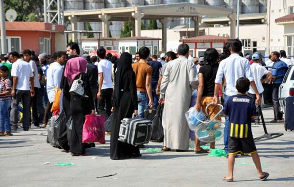 İçişleri Bakanlığı, Suriye’deki iç savaştan kaçıp Türkiye’ye sığınan Suriyelilerin sayısının 1 milyon 385 bini bulduğunu açıkladı. Peki Türkiye'de hangi ilde kaç Suriyeli yaşıyor? İşte il il o rakamlar...