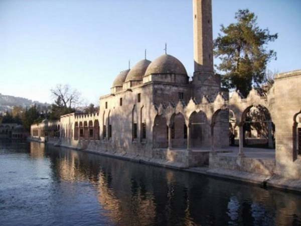 Şanlıurfta - 170.000 kişi