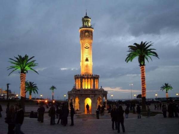 İzmir - 13.000 kişi