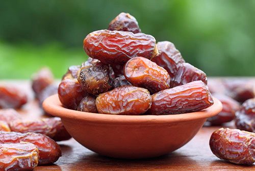 Oruç tutmak, iftar yapmak, ramazan ayı denince ilk akla gelen yiyecek hiç şüphesiz ki hurmadır. İç hastalıkarı uzmanı Dr. Ayça Kaya, hurma yemek için birçok neden sıralıyor.