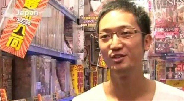 Dünyanın en uzun mastirbasyonu:<br /><br /> Masanobu Sato adında bir adam San Francisco’da Cinsellik ve Kültür merkezindeki rekor denemesinde 9 saat 58 dakika süren mastürbasyon ile önceki yıl 9 saat 33 dakikayla kendisine ait olan rekoru geliştirdi. Yapılan organizasyonun amacının AIDS ve cinsel yolla bulaşan hastalıklara karşı korunmaya dikkat çekmek olduğu açıklandı.