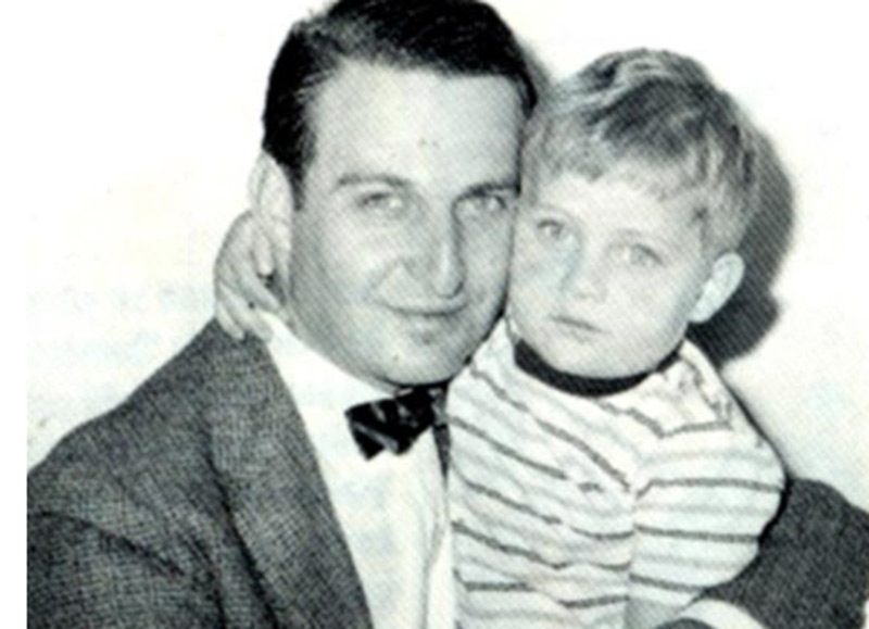 Mustafa Koç, 29 Ekim 1960 tarihinde İstanbul’da doğdu. Vehbi Koç dedesidir. Babası Rahmi Koç, annesi Çiğdem'dir. Ömer Koç ve Ali Koç adlarında iki kardeşi vardır.