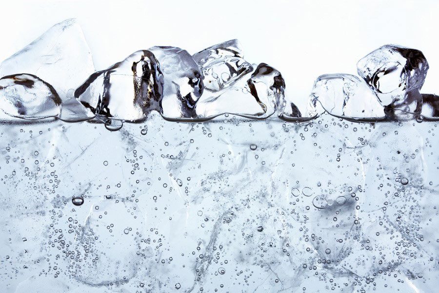 İnsan vücudu bebeği besleyebilmek ve gelişmesini sağlamak için normalden daha fazla gıda, sıvı, mineraller ve vitaminlere ihtiyaç duyar. Bu katkıyı doğal yoldan sağlayabilmek için hamilelikte düzenli olarak maden suyu tüketimi tavsiye edilir.