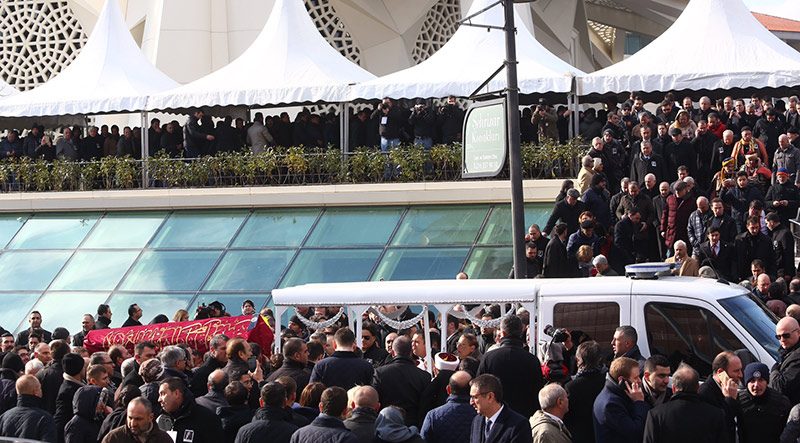 Mustafa Koç son yolculuğuna uğurlandı.