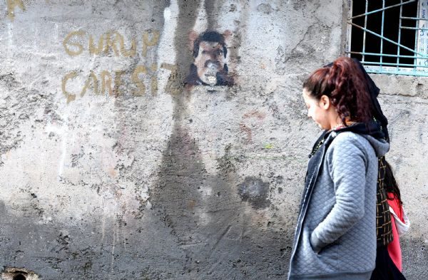 Başak Mahallesi'nde bugüne kadar 600'ün üzerinde patlayıcı imha edildi. Sokaklardaki hendeklerin kapatılmasının ve barikatların kaldırılmasının ardından mahalleye ulaşımın kolaylıkla sağlandığı belirtildi.
